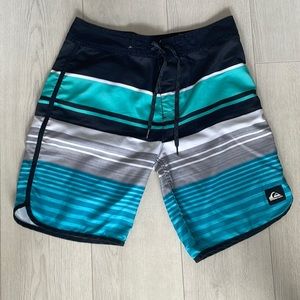 quicksilver boardshorts colorful stylish and comfortable